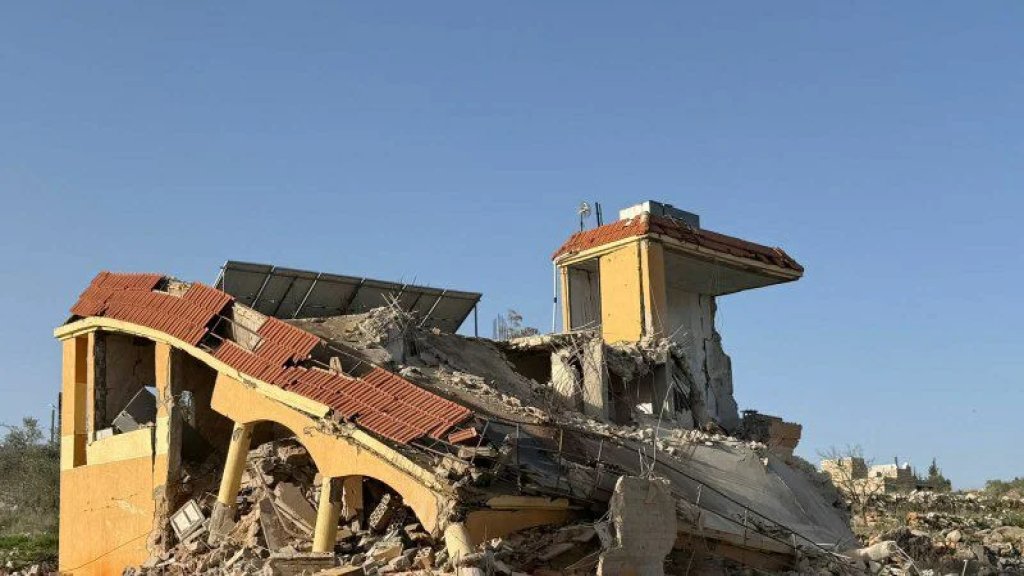 قوات العدو تتوغل فجرا وتفجر منزلين في مركبا ورب ثلاثين