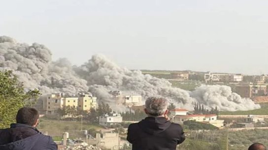 فيديوهات/ لحظة العدوان الإسرائيلي الذي استهدف المباني المهددة في كفرتبنيت وعين قانا