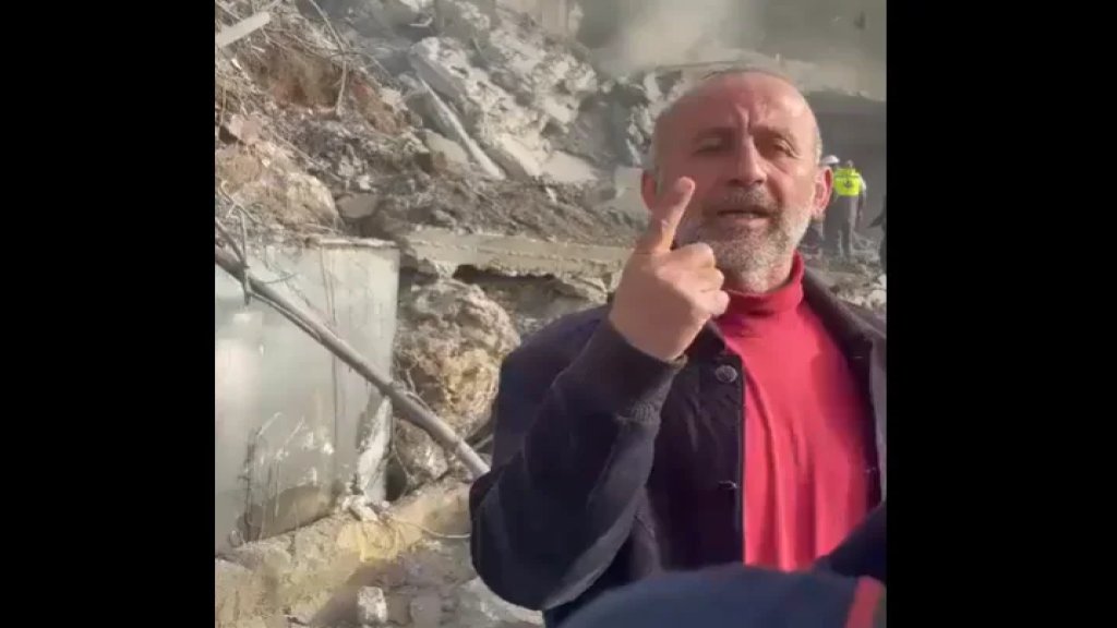 بالفيديو/ صاحب المنزل المستهدف في عين قانا: "بارودة صيد ما في هون" ونطالب الدولة والجيش اللبناني ورئيس الجمهورية بالكشف على المنازل عند تهديدها