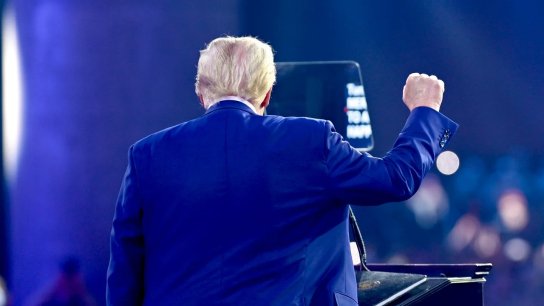 ترامب حطم الرقم القياسي لأطول خطاب عن حال الاتحاد