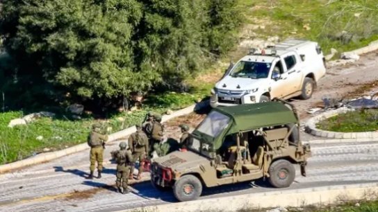 "أ ف ب": الجيش "الإسرائيلي" يعلن العمل على إقامة منطقة عازلة جنوبي لبنان