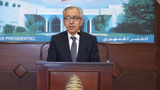 وزير الاقتصاد من بعبدا: الأمن الغذائي مؤمَّن لأشهر عدة ولن نسمح بأي استغلال للظروف أو تضخم غير مبرر