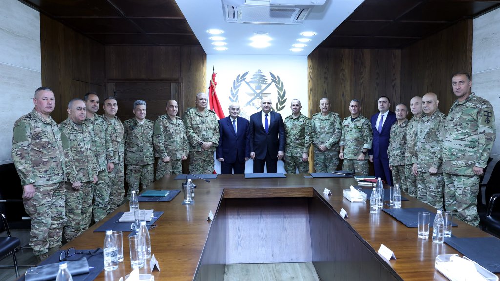 الرئيس عون من اليرزة: إذا تعرّض الجيش للاهتزاز فالوطن بأسره سيتعرّض للخطر وسأقف سدّاً منيعاً عند التعرّض لهذه المؤسسة العسكرية ومن هو على رأسها