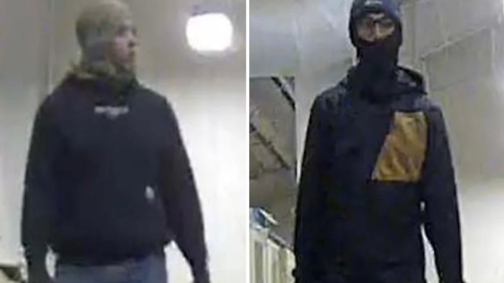 الجيش الأمريكي يقدّم مكافأة 5000 دولار مقابل معلومات تؤدي إلى اعتقال شخصين سرقا 4 أنظمة طائرات مسيّرة من طراز Skydio X10D من قاعدة فورت كامبل في كنتاكي