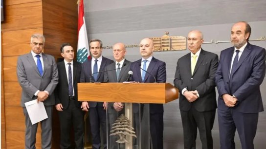 سلام تسلّم عريضةً من عدة نواب لـ"مطالبة الحكومة اللبنانية بالتحرّك لإلزام إيران بالتعويض عن أضرار الحرب على لبنان".