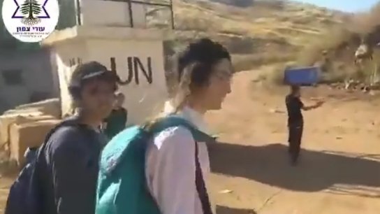 بالفيديو/ مستوطنون إسرائيليون يقتحمون الحدود إلى داخل الأراضي اللبنانية الجنوبية ويدعون لإقامة مستوطنات إسرائيلية
