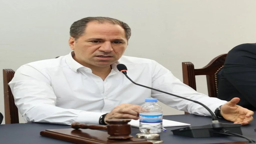 سامي الجميّل يطالب بتوضيح حول الأخبار عن تجديد تأشيرة السفير الإيراني، معتبرًا أن ذلك &laquo;نسف لهيبة الدولة&raquo;.