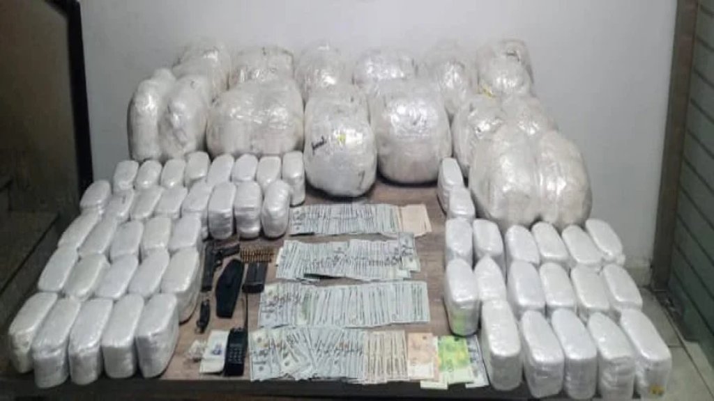 الجيش يضبط نحو مليون حبة كبتاغون في منطقة ذوق مصبح &ndash; كسروان وتبادل لإطلاق النار مع مطلوبَين وتوقيفهما