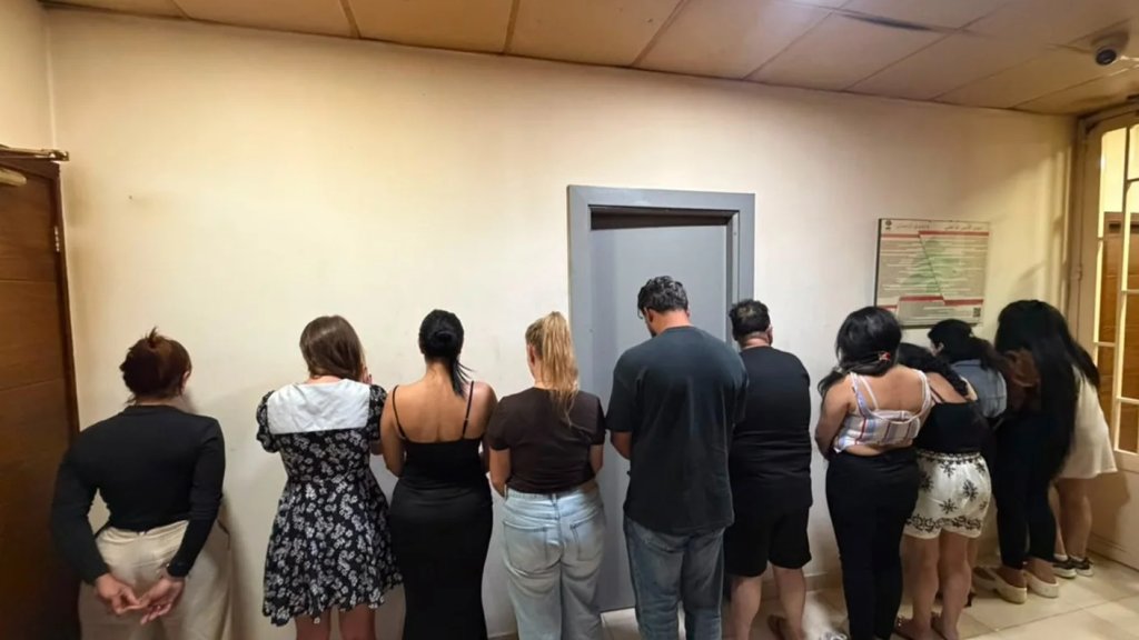 تفكيك شبكتين للدعارة في الحمرا في بيروت وتوقيف فتيات من الجنسية السورية والروسية والبرازيلية بالجرم المشهود!