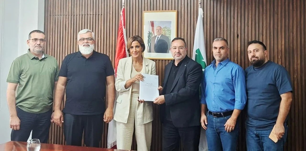 بلدية بنت جبيل تعرض على الوزارات حجم الدمار والنزوح في الجنوب