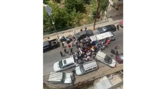 إصابة شاب بحادث صدم خلال محاولة سيارة الفرار من حاجز امني في سير - الضنية