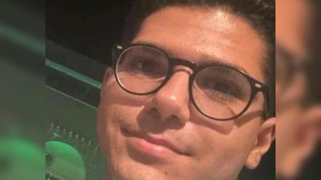 مدينة بنت جبيل تنعى الشاب عباس محمد سامي بيضون