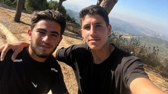رفيقان حتى النهاية&hellip; الشهـيدان &laquo;حسن شكر&raquo; و&laquo;أحمد روماني&raquo; من بلدة دير الزهراني اللذين تم انتشال جثمانيهما من منطقة دوحة كفررمان!