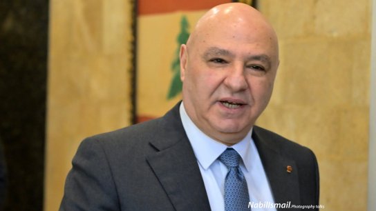 جريدة الأخبار: الرئيس عون قال للأميركيين، بحسب ما نُقل، ما معناه: لماذا تمارسون الضغط علينا؟ دعوا &laquo;إسرائيل&raquo; تنجز المهمة، وبعدها &laquo;لكل حادث حديث&raquo;