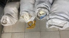 بالصور/ الجيش اللبناني: ضبط 200 كلغ من المواد المتفجرة عند الحدود اللبنانية السورية 