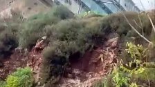 الأمطار تسببت بانهيار جزء من الجبل المحاذي لطريق الهيكلية باتجاه ضهر العين - الكورة